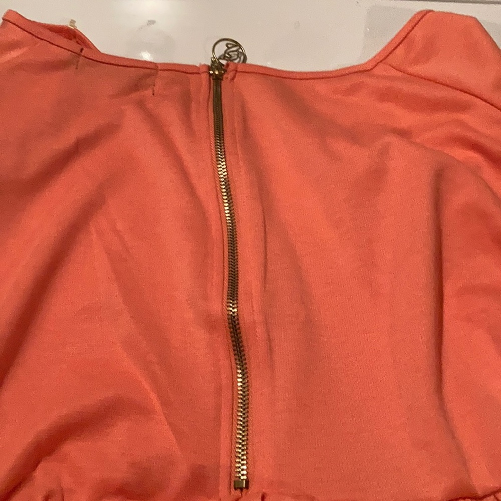 Orange top - Picture 2 of 2